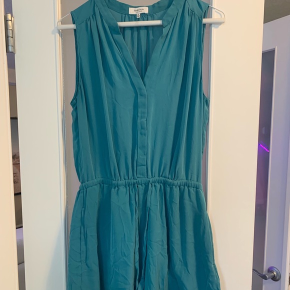 Aritzia light blue dress - Picture 2 of 3